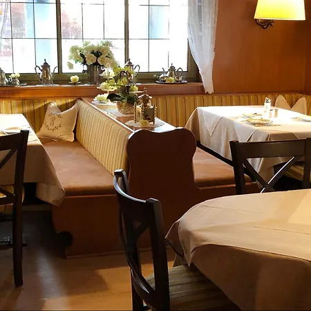 Alpenrose Gut Schlafen & Fruehstuecken Отель 3*