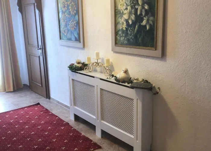 Отель Alpenrose Gut Schlafen & Fruehstuecken 3*